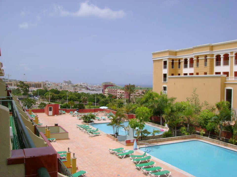 Seitlicher Blick von Appartement-Balkon Chatur Playa Real Resort