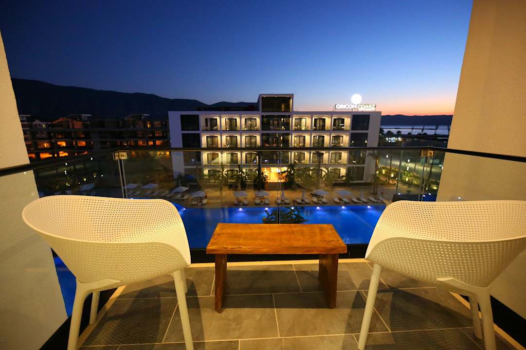 Pool Oricon Coast Luxury Resort