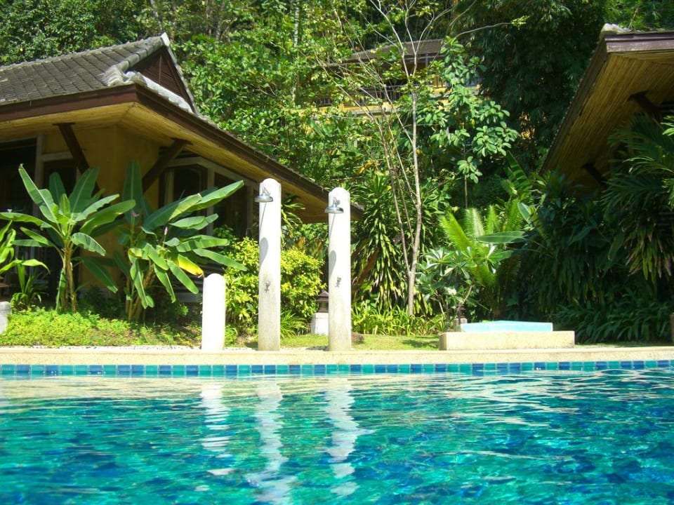 Duschen am Pool Moracea by Khao Lak Resort