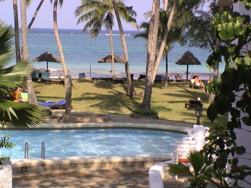 Hier findet man immer ein schattiges Plätzchen Hotel Diani Sea Lodge