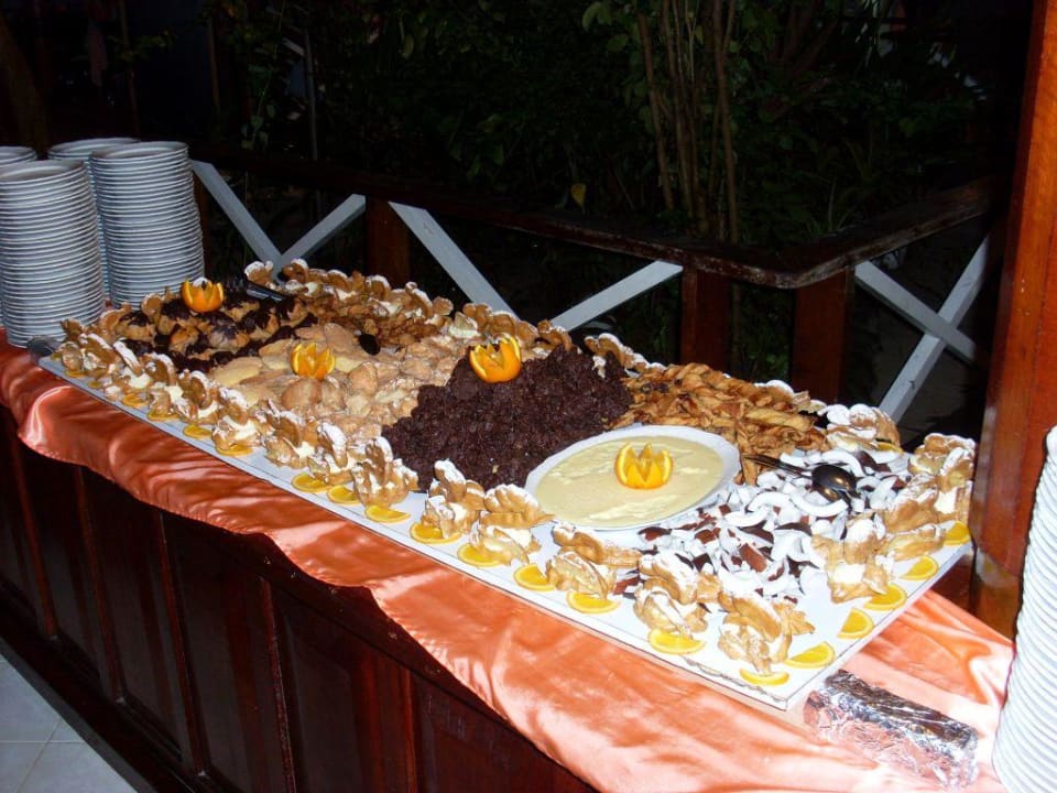 Nachtischbuffet NAKAI Maayafushi Resort