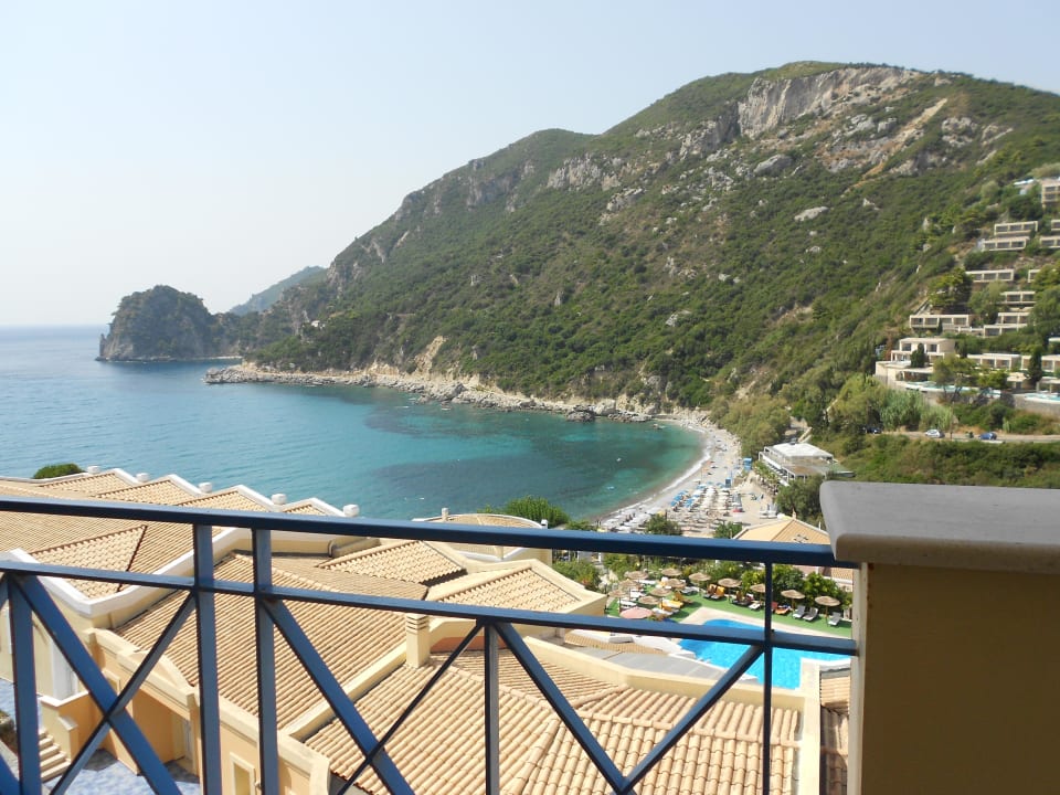 Widok Ithea Suites Hotel