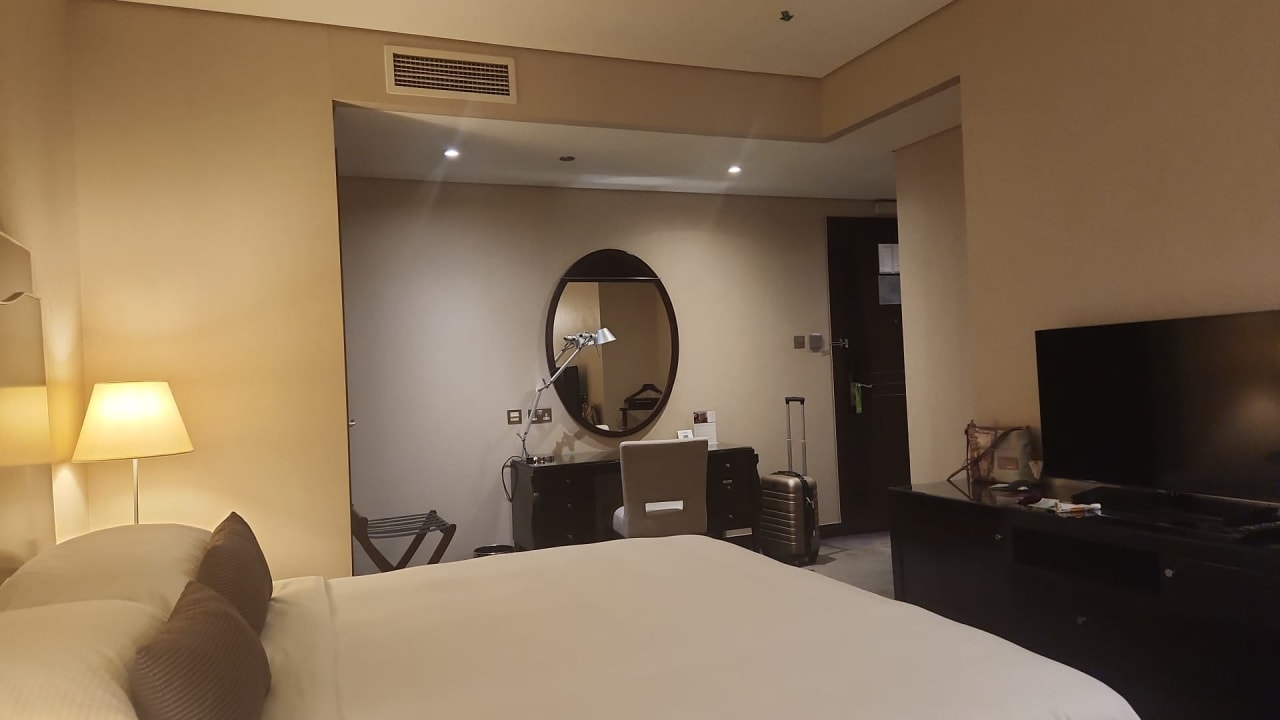 Zimmer Rose Rayhaan by Rotana