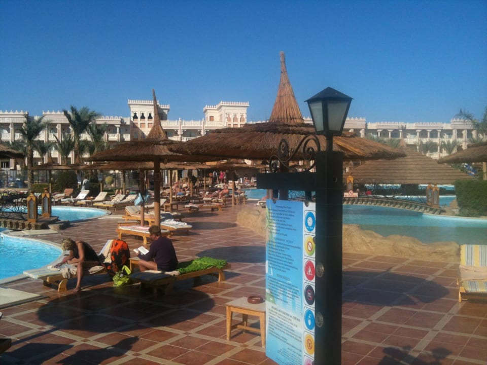 Teil der gigantischen Poolanlage Pickalbatros Palace Resort