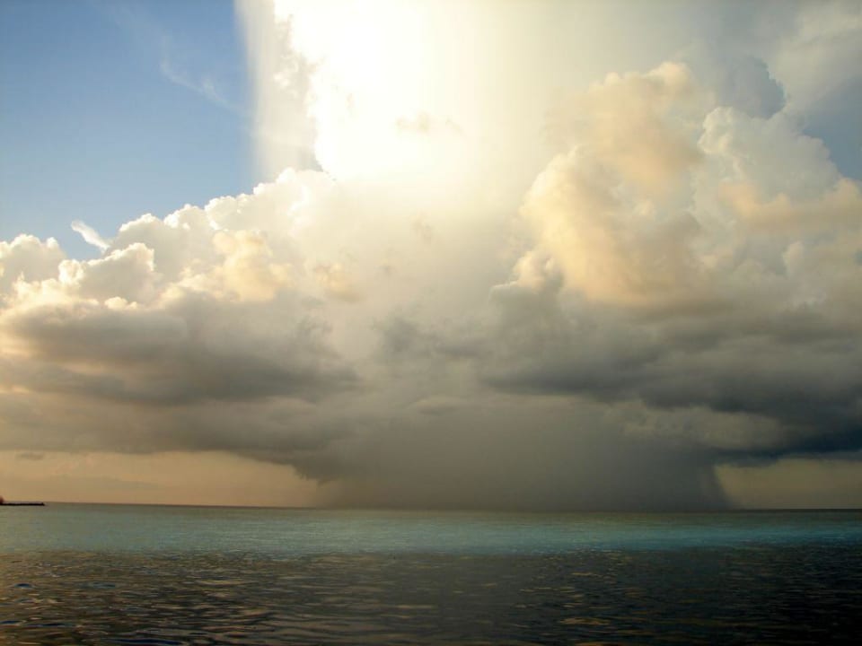 Tornado Kuredu Island Resort & Spa