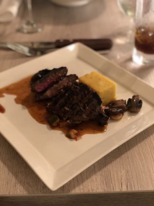 Gastro Sandals Royal Bahamian