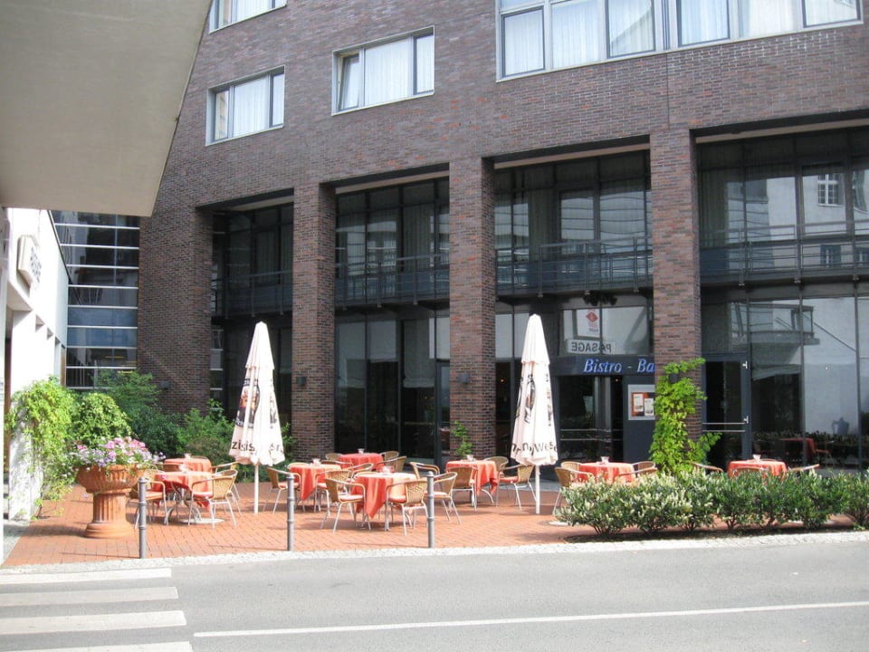 Bar Nebeneingang Hotel Novotel Hannover