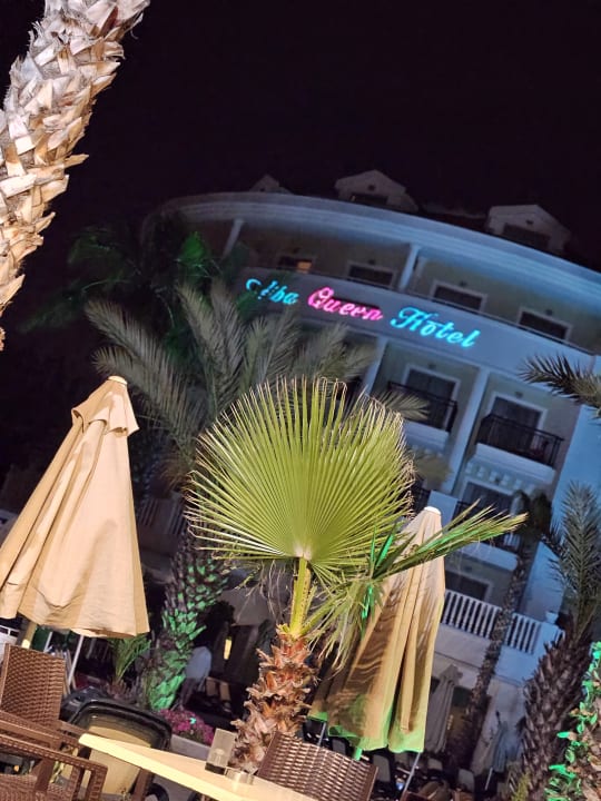 Außenansicht Alba Queen Hotel