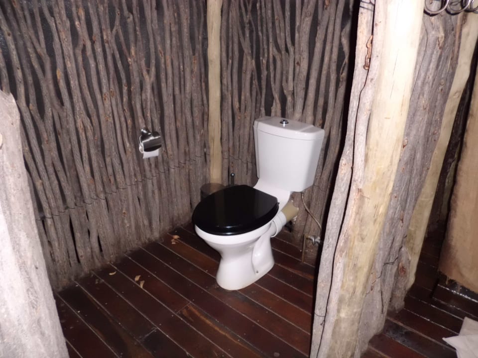 Das Aussen - WC Etosha Village