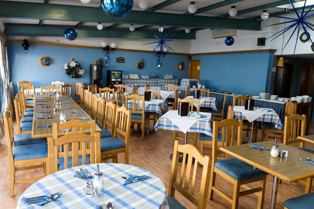 Frühstücksbuffet 115 The Strand Hotel