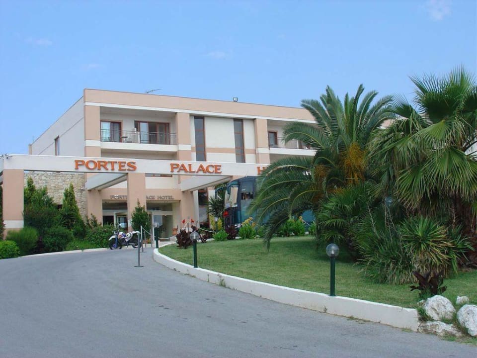 Eingang Pomegranate Wellness Spa Hotel