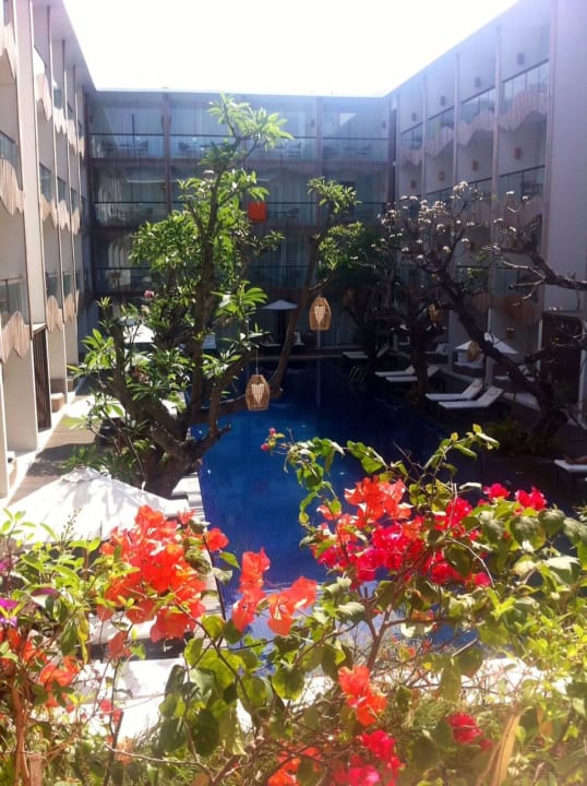 Blick vom Balkon The Bene Kuta Hotel