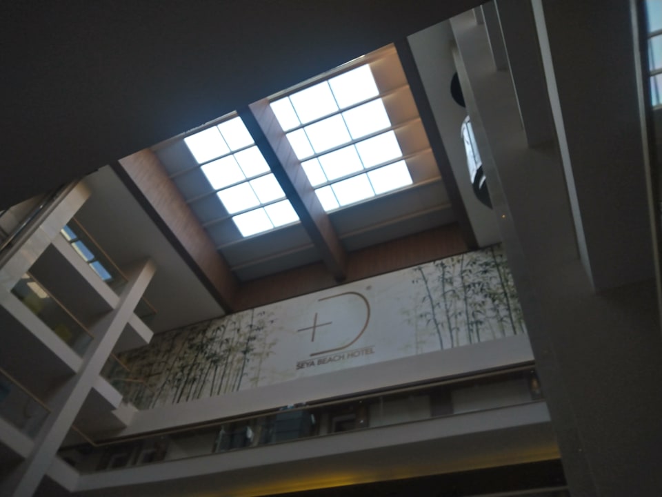 Lobby Design Plus Seya Beach Hotel