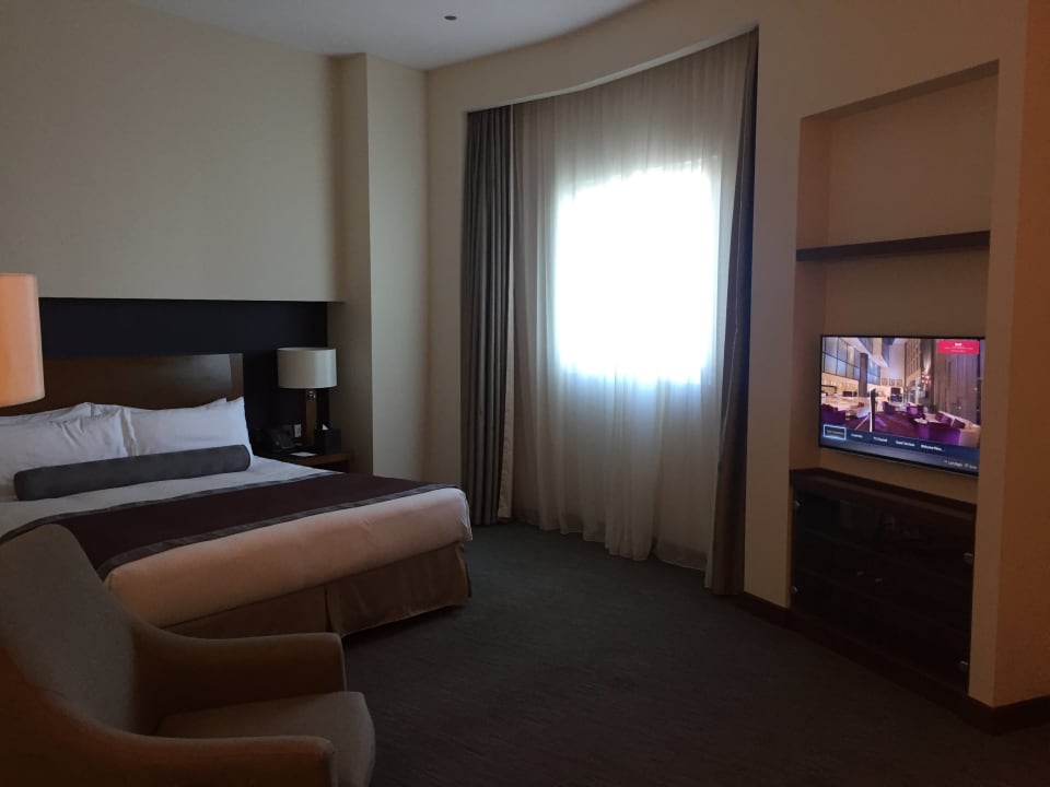 Superior DZ Room Nr. 2023 Grand Millennium Al Wahda Abu Dhabi