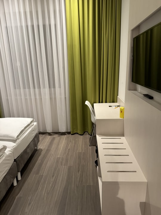 Zimmer Super 8 by Wyndham Mainz Zollhafen