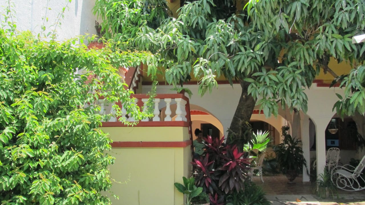 Treppe zu den Zimmern (links) Hostal Puerto De Casilda