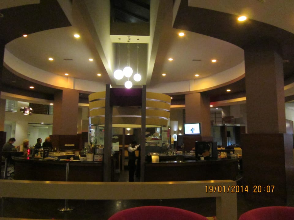 Oasis Bar Limak Lara Deluxe Hotel & Resort