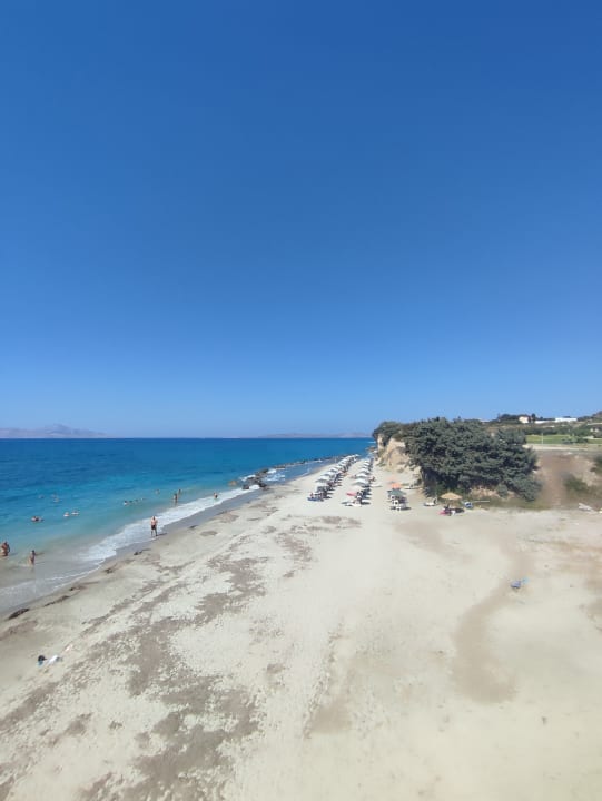 Strand Hotel Kouros Palace