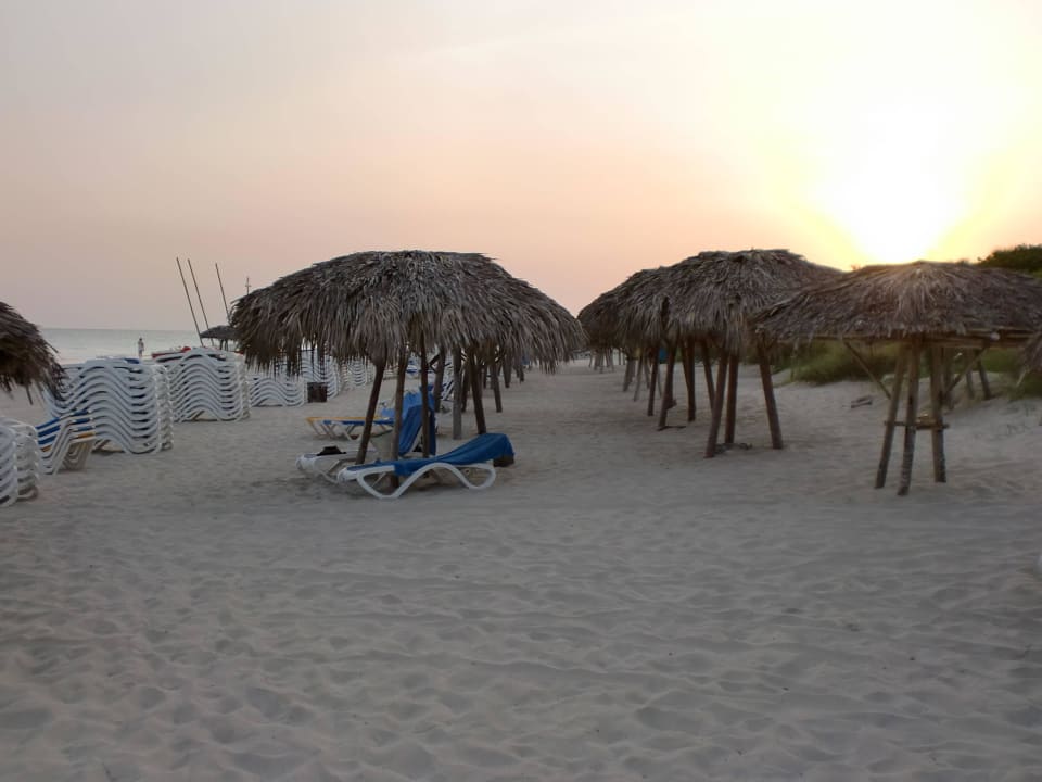 Srrand früh Melia Las Antillas - Adults only