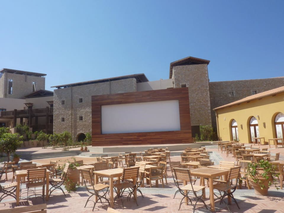 Marktplatz zwischen Romanos und Westin The Romanos, a Luxury Collection Resort, Costa Navarino