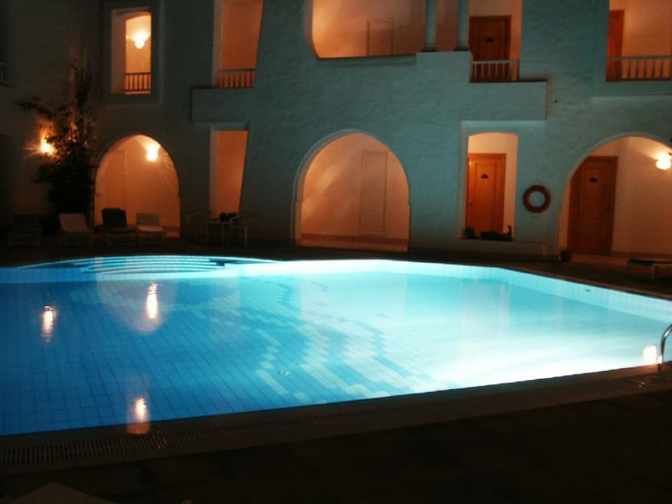 Hotel Jasmina Playa - Pool bei Nacht( Innenhof) Hotel Jasmina Playa