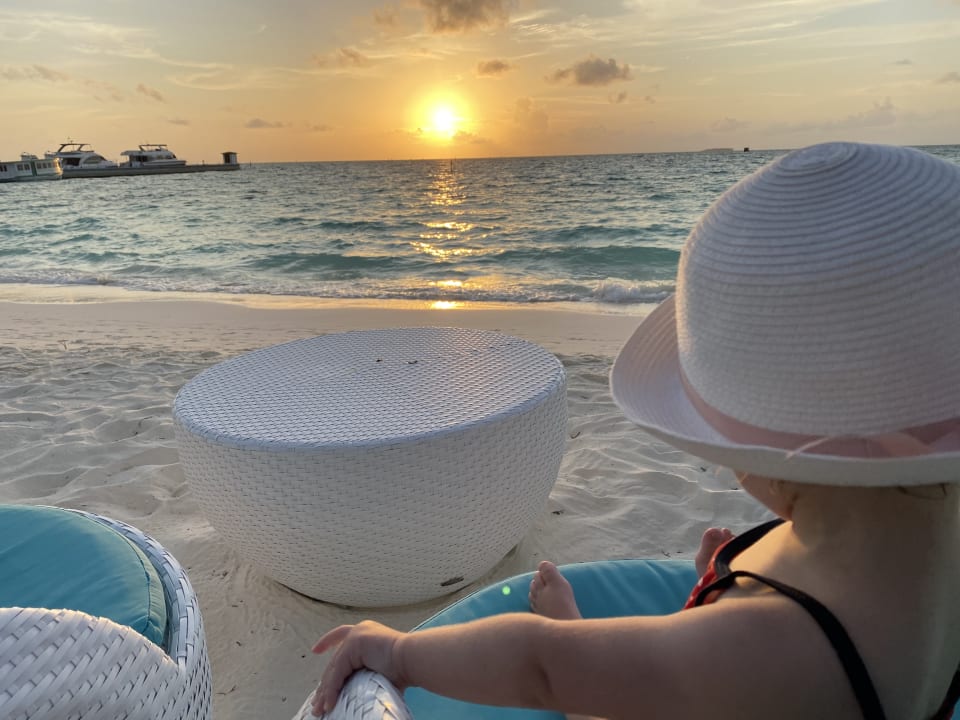 Strand Meeru Maldives Resort Island