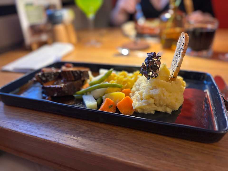 Gastro Hotel Schloss mit Park Kaarz