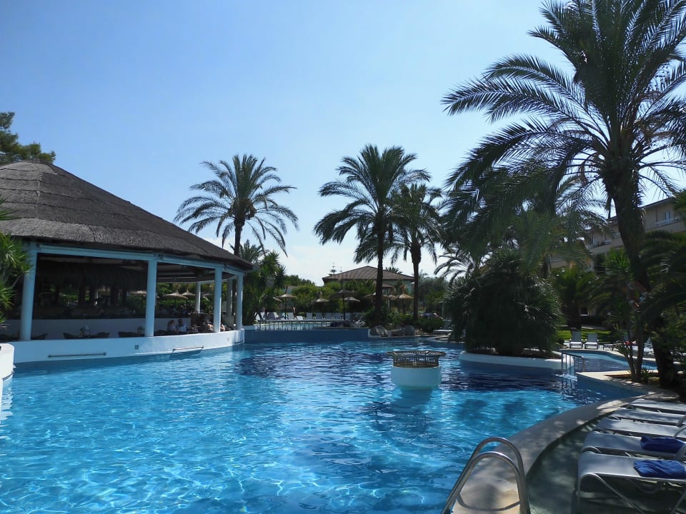 Pool und Bar Prinsotel La Dorada