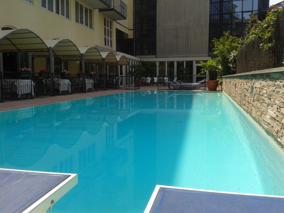 Schöner Hotelpool im Garten Hotel San Marco