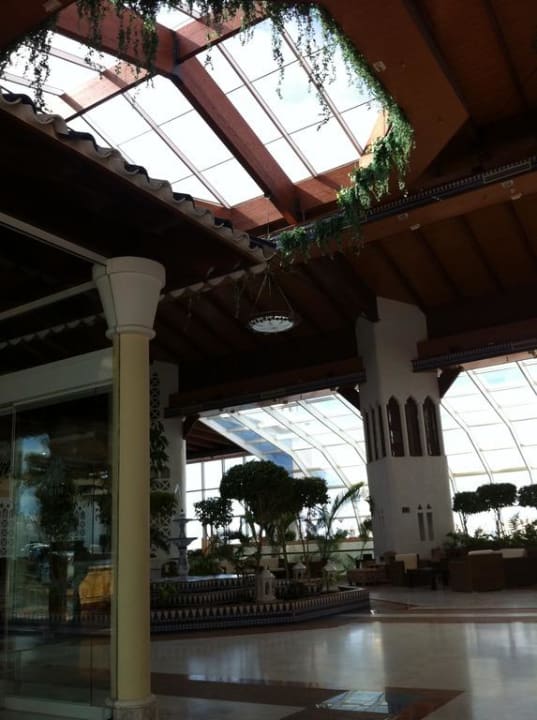 In der Hotelhalle H10 Timanfaya Palace - Adults only