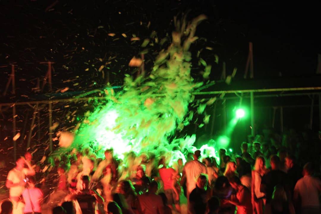 Beach/Schaum Party am Strand Seaden Sea World Resort & Spa