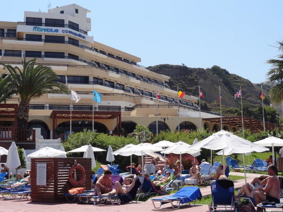 Widok na część główną hotelu Sol Cosmopolitan Rhodes