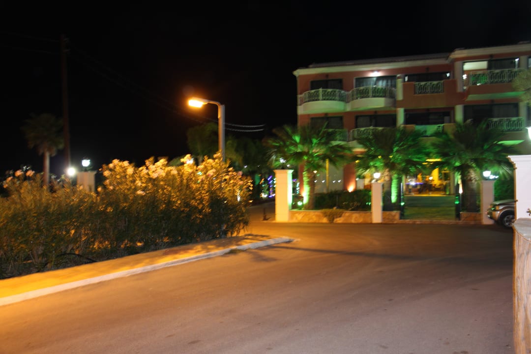 Wieczorem Caretta Beach Resort & WaterPark