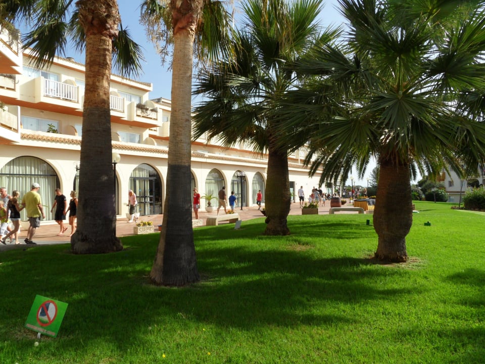 Anlage mit Blick auf das Restaurant blau punta reina