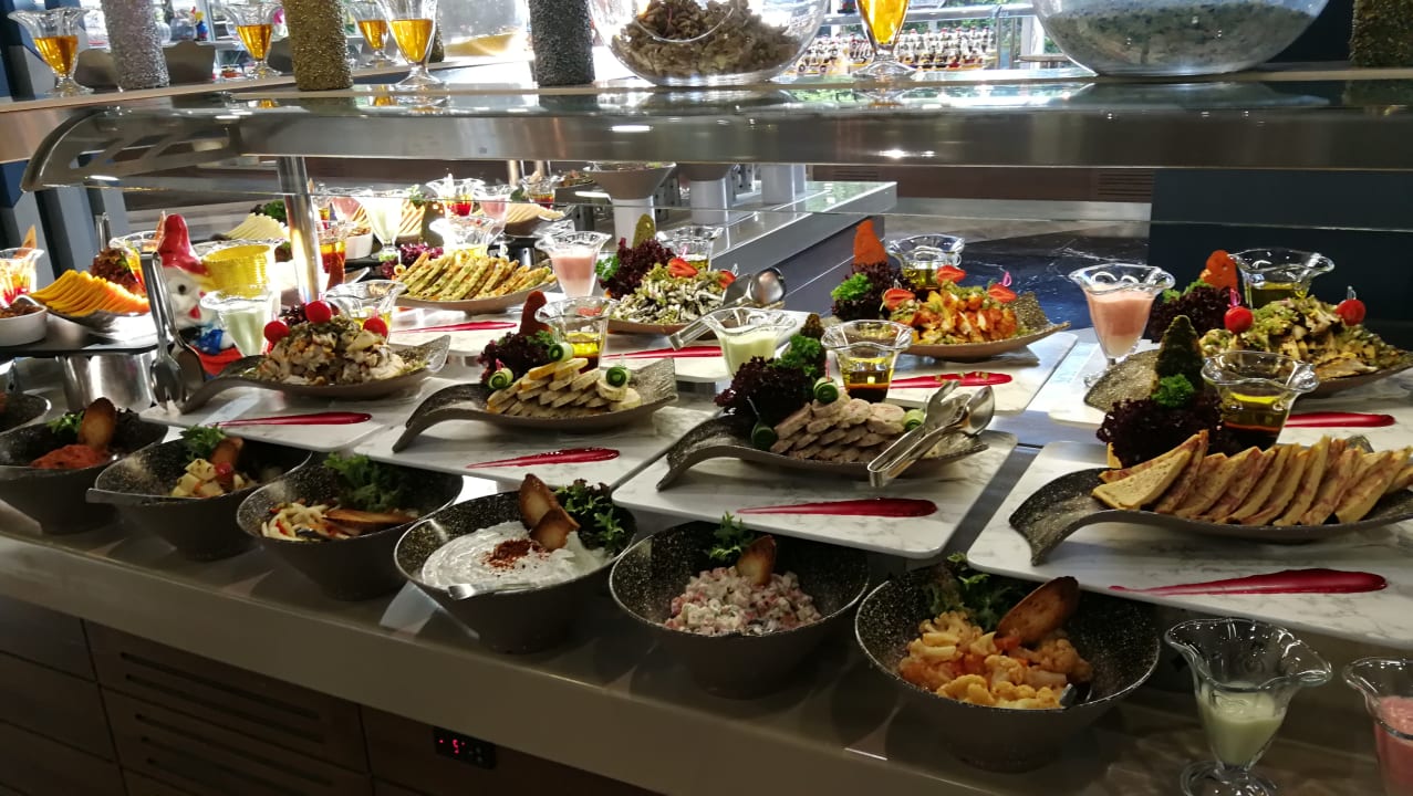 Gastro Saturn Palace Resort Hotel