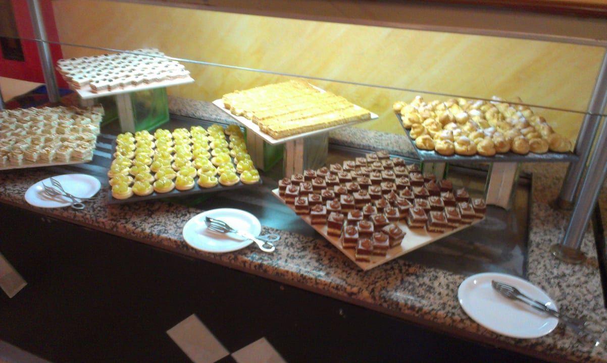 Nachtisch - lecker Törtchen Royal Lido Resort & Spa