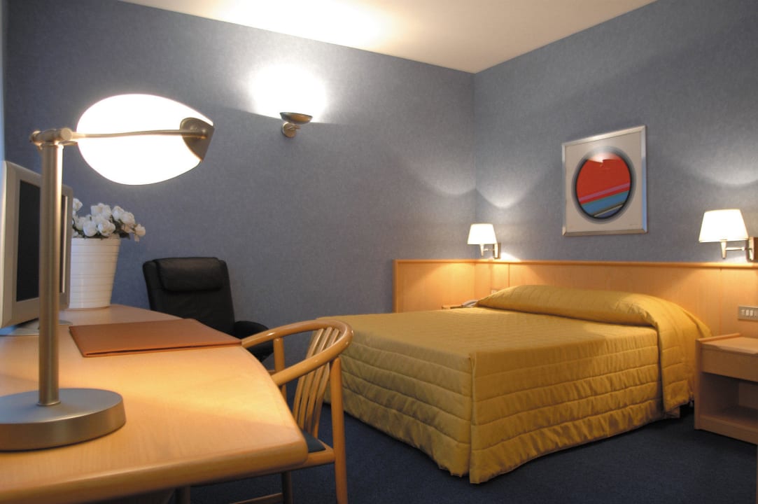 Classic Best Western Plus Executive Hotel & Suites