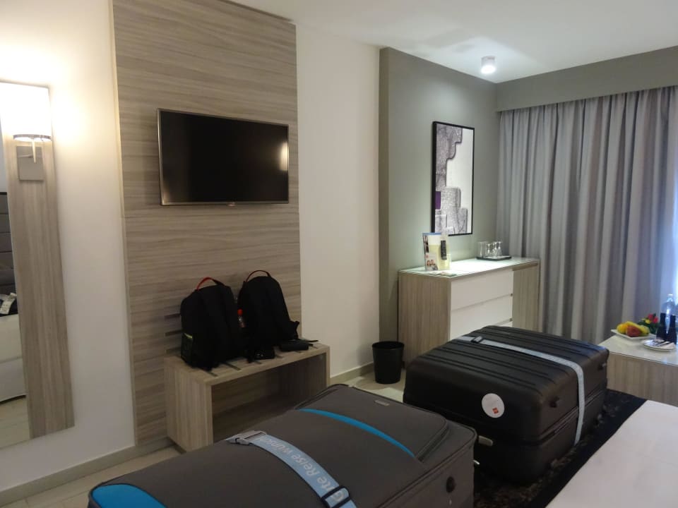 TV und Ablage Hotel Riu Palace Meloneras