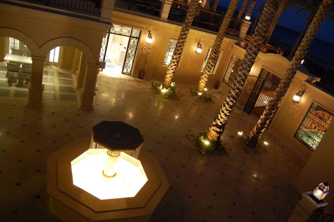 Innenhof vom Fisch-und Steakrestaurant Makadi Spa - Adults only