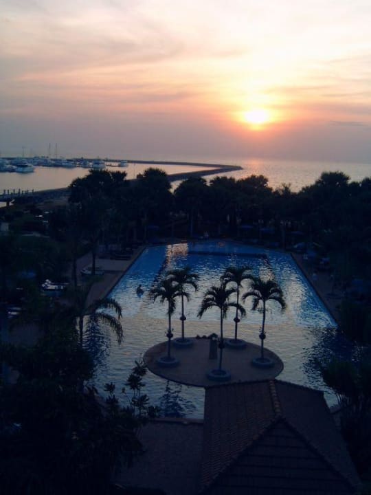 Sicht vom Hauptgebäude Botany Beach Resort