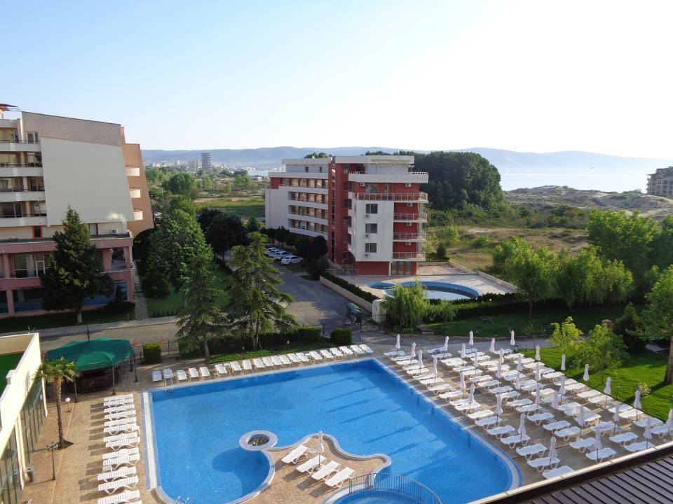 Balkon auf Pool HI Hotels Imperial Resort