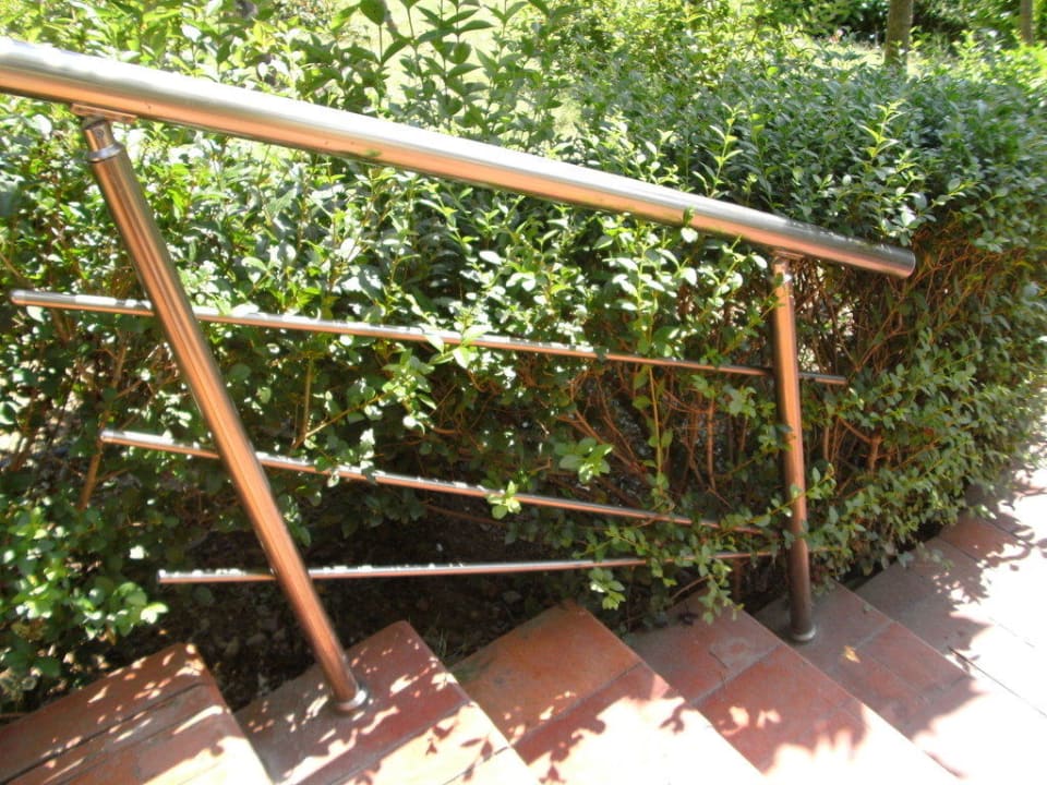 Treppengeländer defekt Weg zum Strand Bella Vista Beach Club