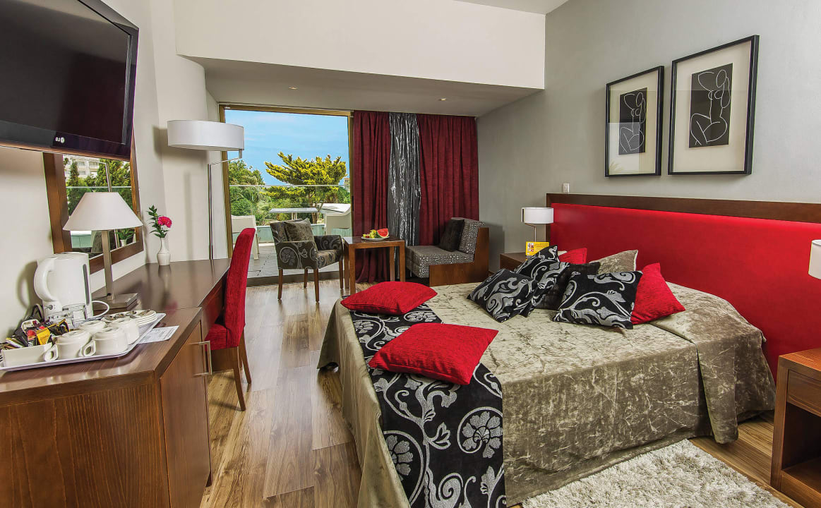 Executive suite Crystal Springs Beach Hotel