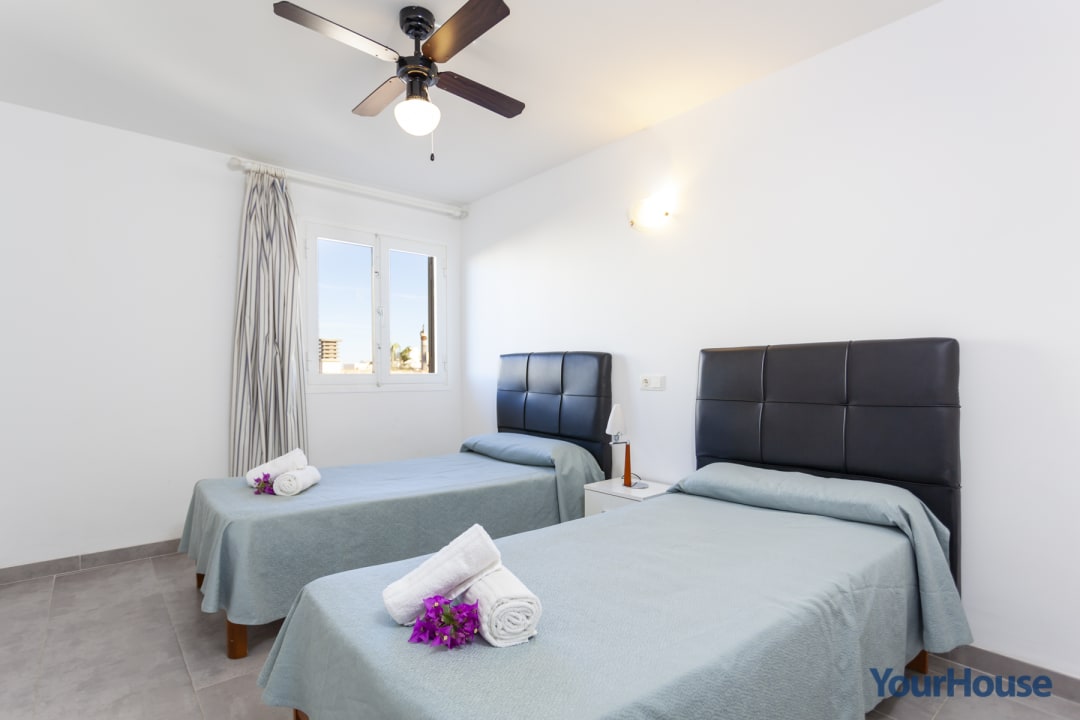 Zimmer YourHouse Acapulco Ferienwohnungen