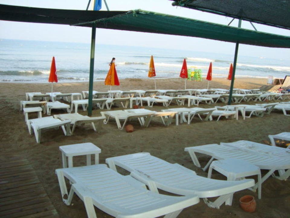 Liegen um 7 Uhr am Morgen Trendy Side Beach Hotel - Adults only
