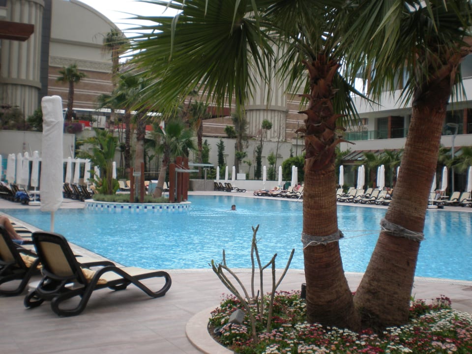 Poolanlage Port Side Resort Hotel