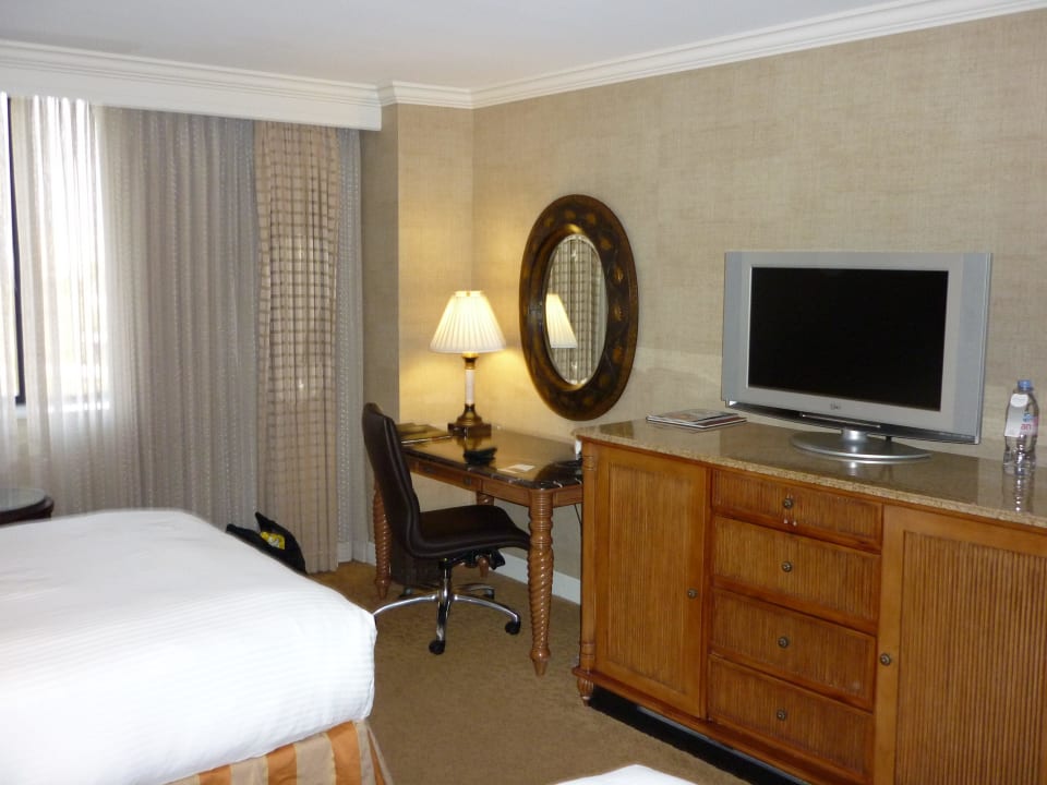 Schreibtisch & TV Hotel Fairmont Newport Beach