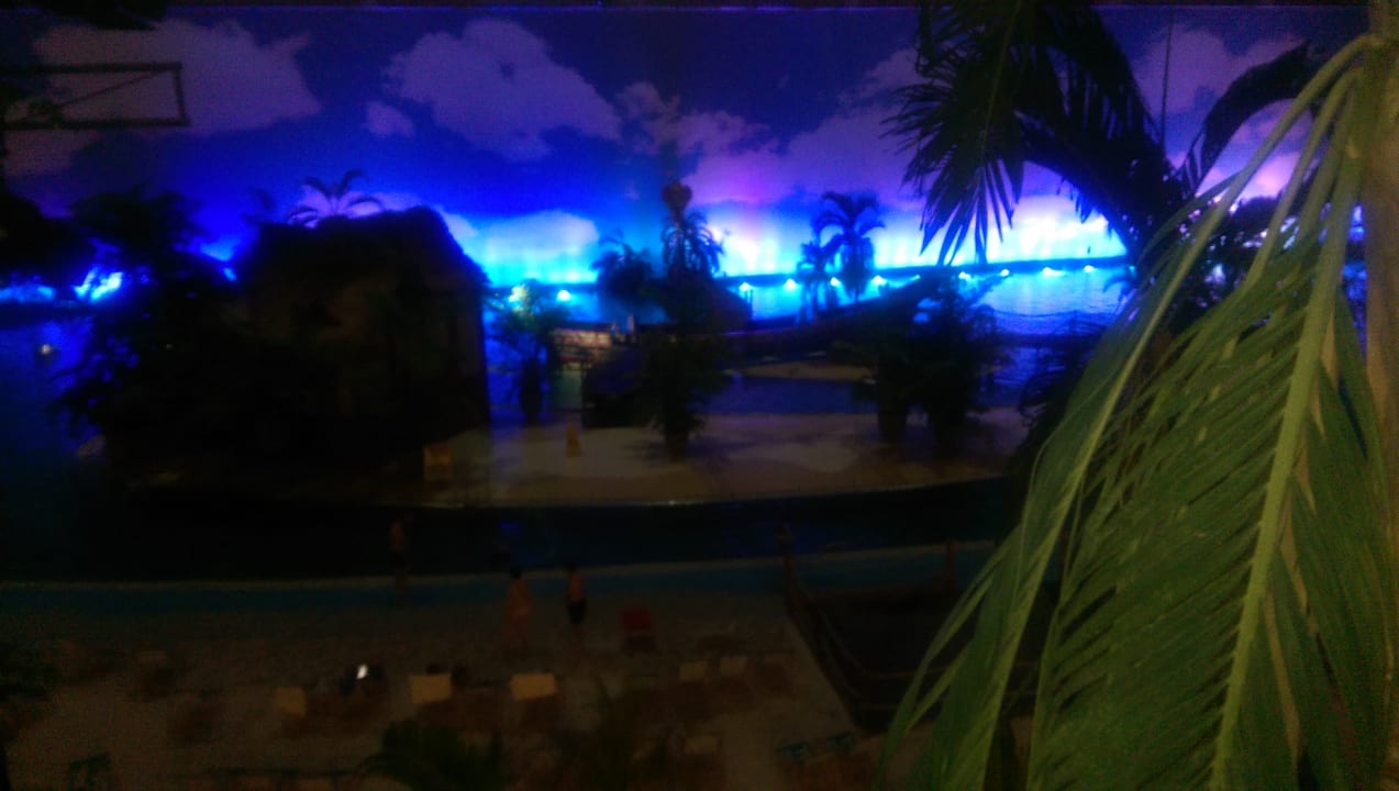 Strand Tropical Islands Resort