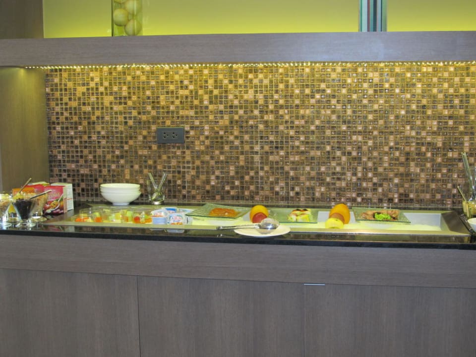 Häppchen in der Executive Lounge Hotel Novotel Bangkok On Siam Square