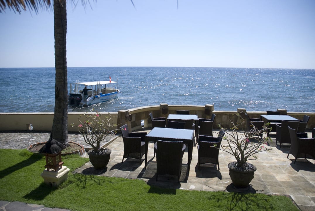 Von der Lobby aus gesehen Alam Anda Ocean Front Resort & Spa